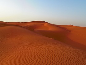 延々と広がる砂漠地帯