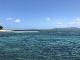 綺麗な海でのんびり